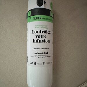 Mennä One Start & Stop Steeping Infuser Lock Top Travel Mug NWT